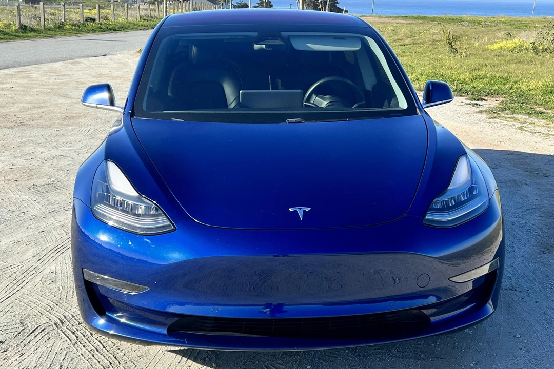 2018 Tesla Model 3 - Image 2 of 31