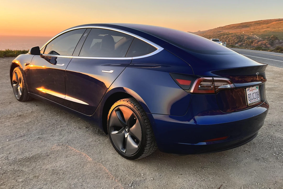 2018 Tesla Model 3 - Image 4 of 31