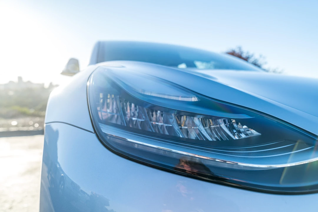 2018 Tesla Model 3 - Image 13 of 31
