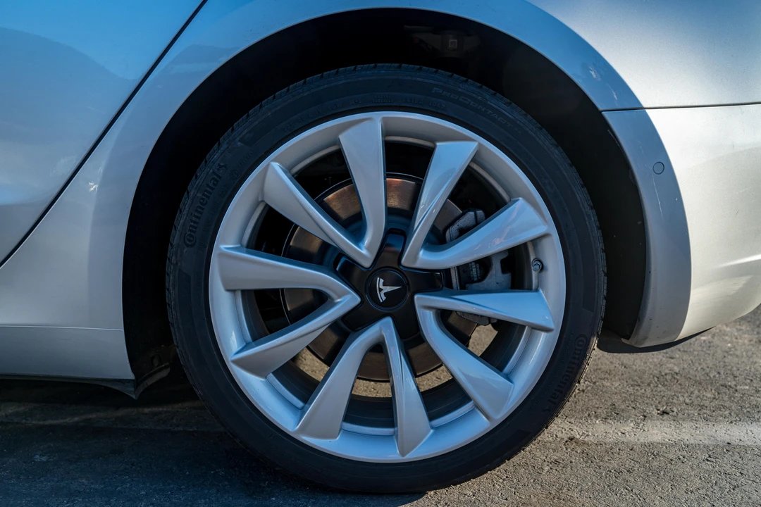 2018 Tesla Model 3 - Image 25 of 31