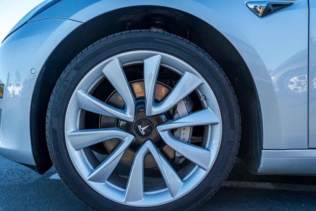 2018 Tesla Model 3 - Image 24 of 31