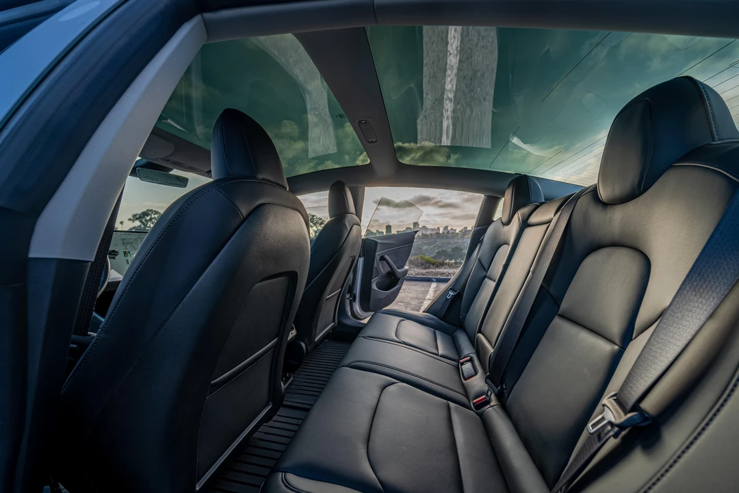 2018 Tesla Model 3 - Image 29 of 31