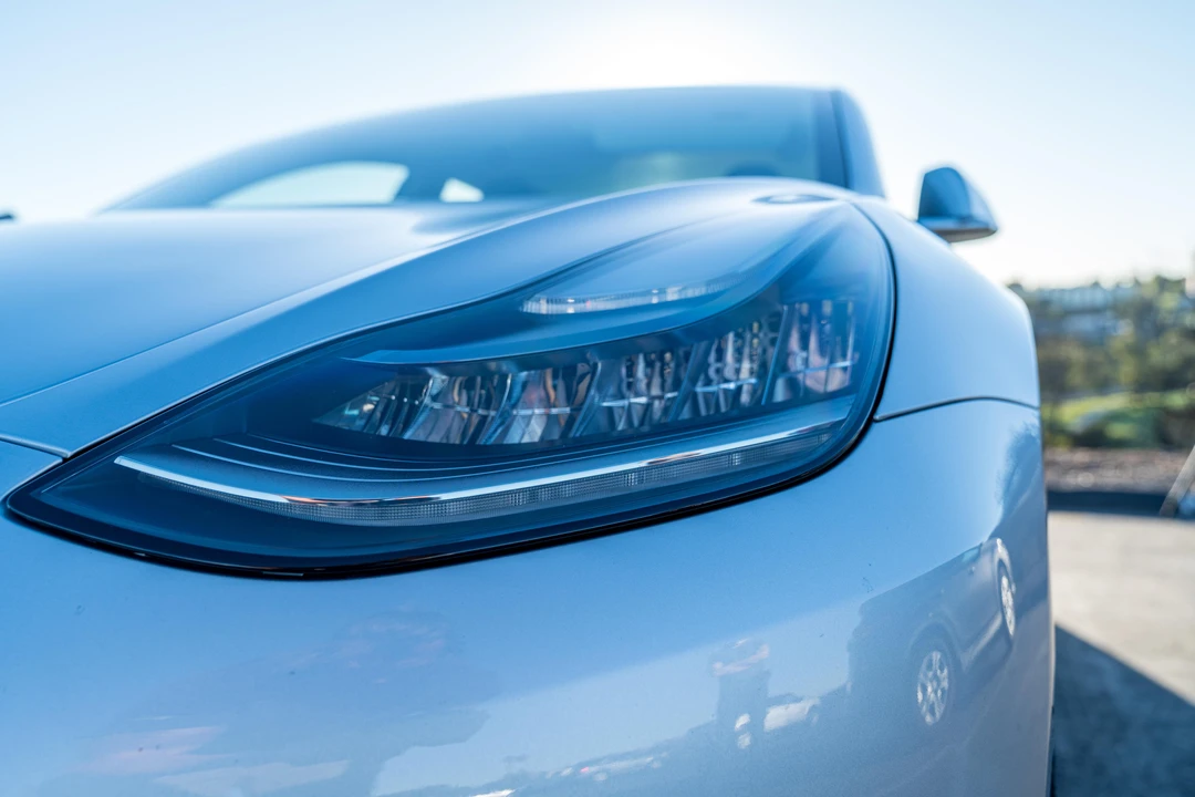 2018 Tesla Model 3 - Image 14 of 31