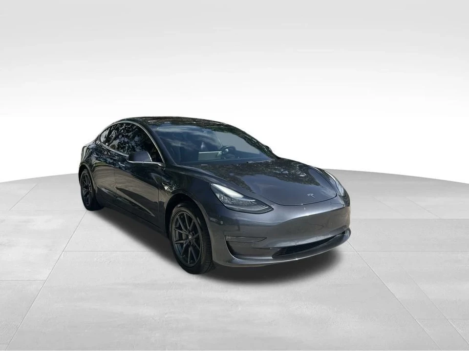 2018 Tesla Model 3 - Image 2 of 12