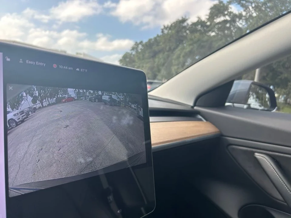 2018 Tesla Model 3 - Image 11 of 12
