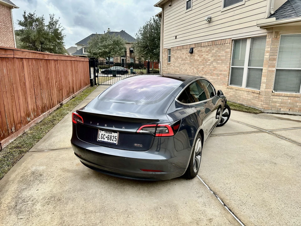 2018 Tesla Model 3 - Image 12 of 31