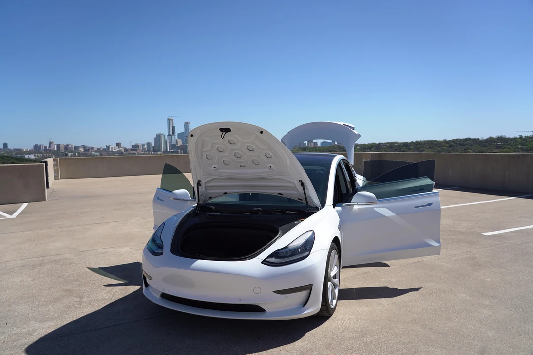 2018 Tesla Model 3 - Image 12 of 31
