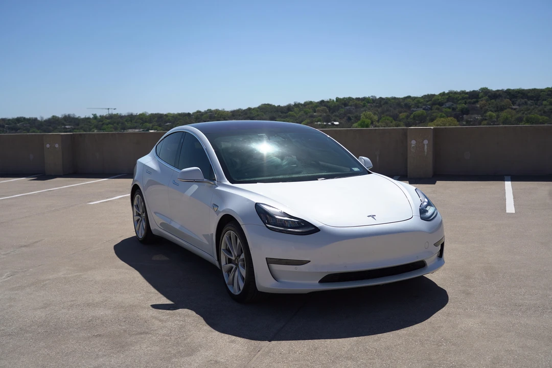 2018 Tesla Model 3 - Image 9 of 31
