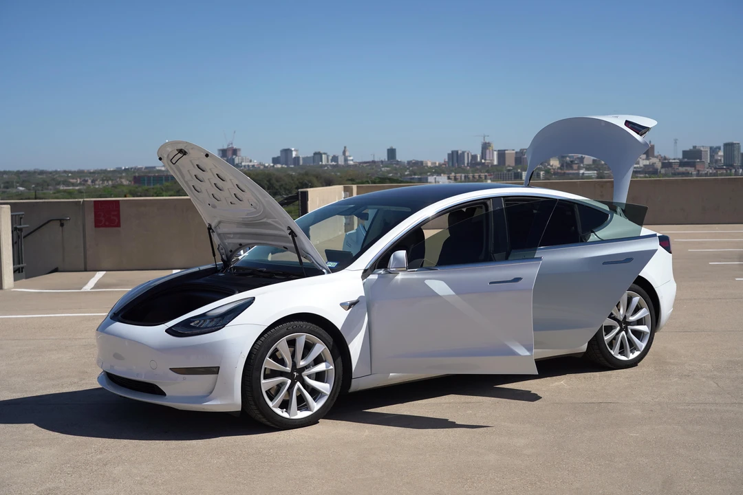 2018 Tesla Model 3 - Image 14 of 31