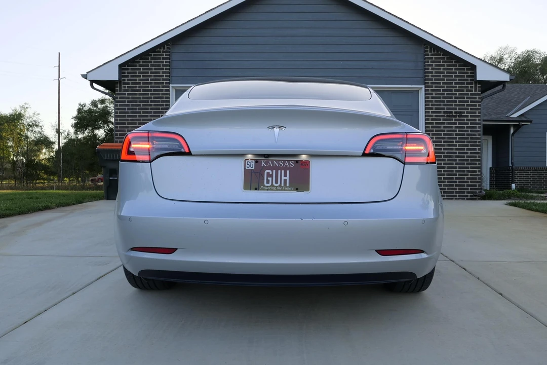 2018 Tesla Model 3 - Image 12 of 31