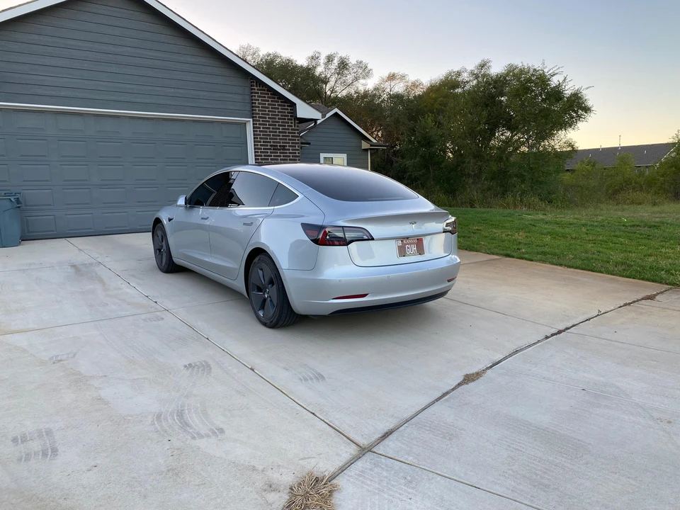 2018 Tesla Model 3 - Image 11 of 31