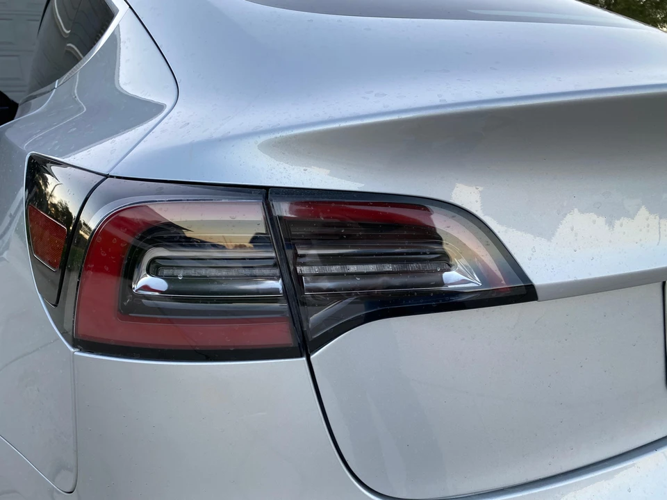 2018 Tesla Model 3 - Image 24 of 31