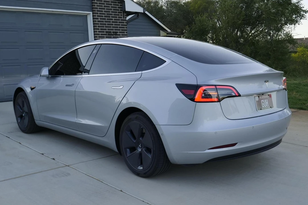 2018 Tesla Model 3 - Image 4 of 31