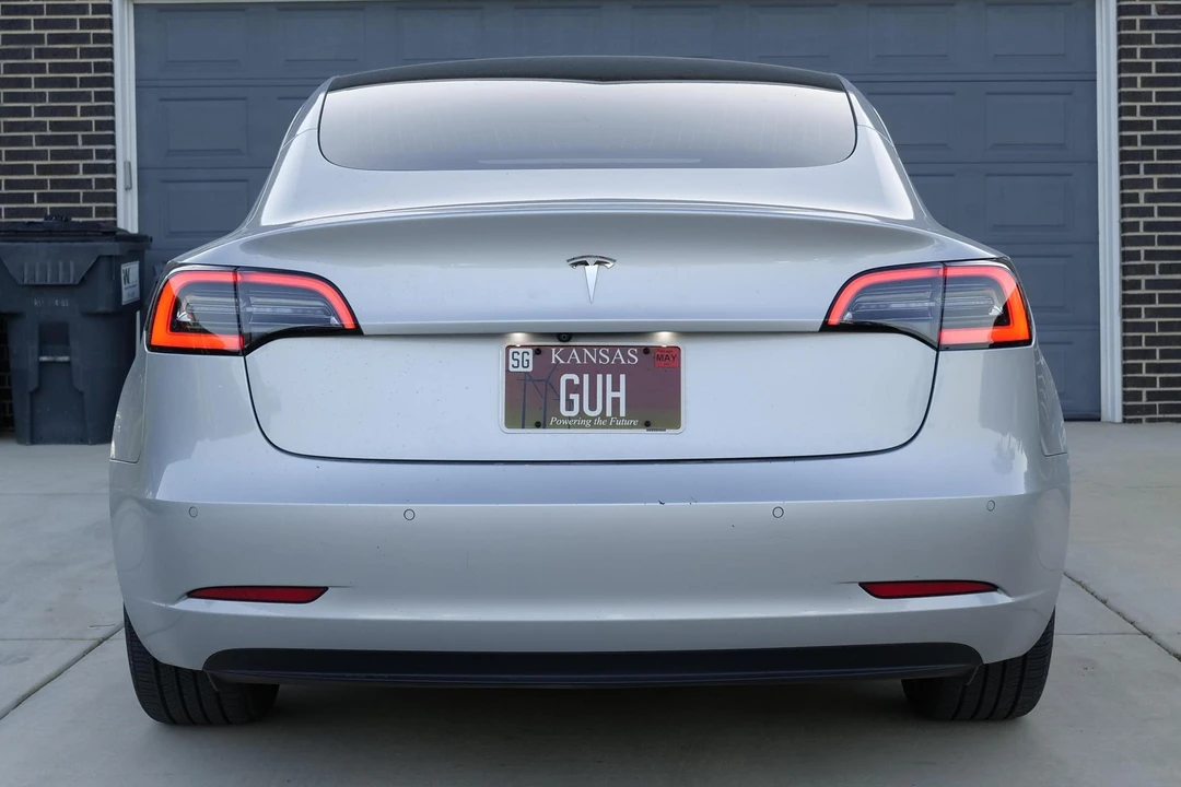 2018 Tesla Model 3 - Image 5 of 31