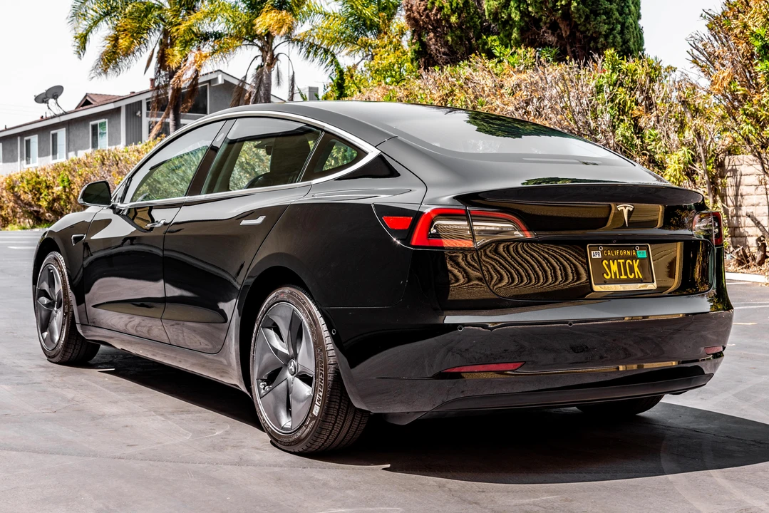 2018 Tesla Model 3 - Image 7 of 31