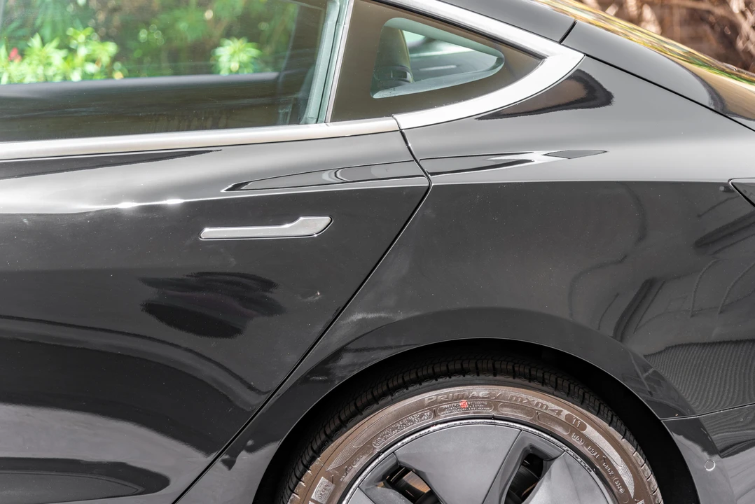 2018 Tesla Model 3 - Image 29 of 31