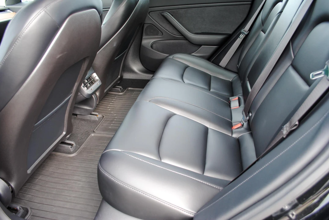 2018 Tesla Model 3 - Image 26 of 31