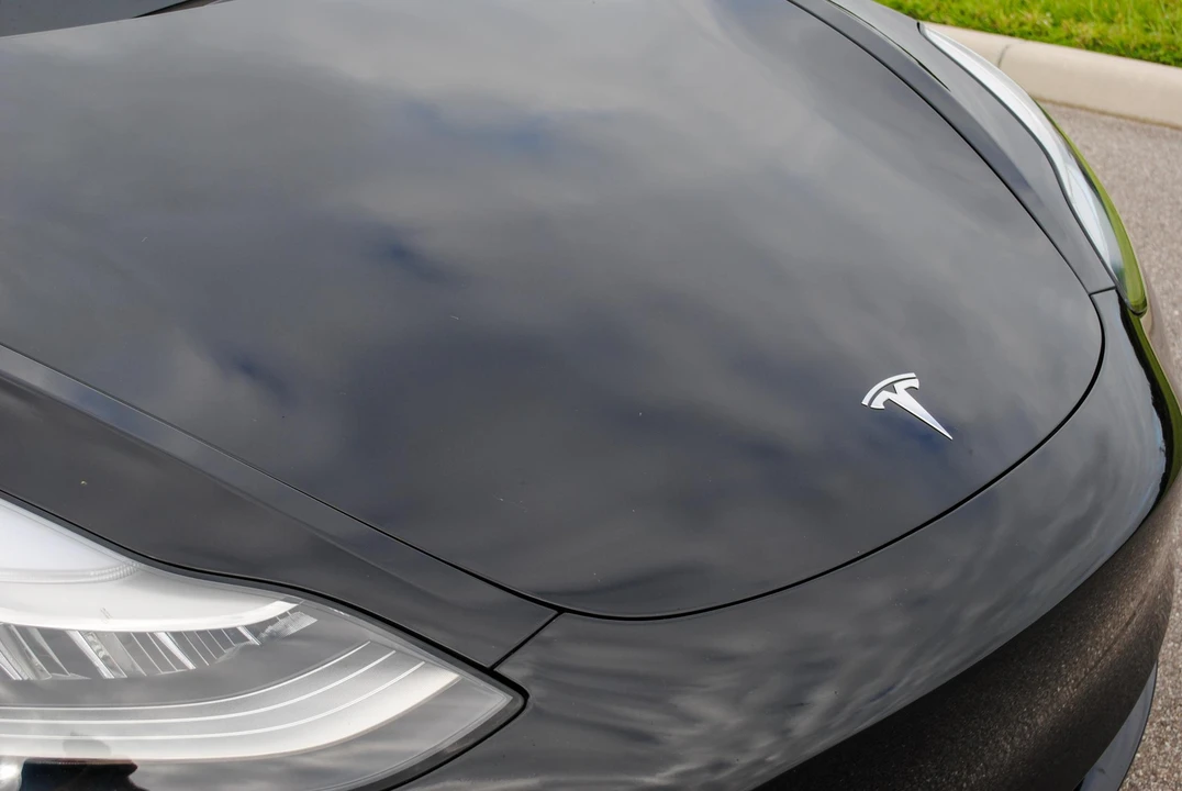 2018 Tesla Model 3 - Image 17 of 31