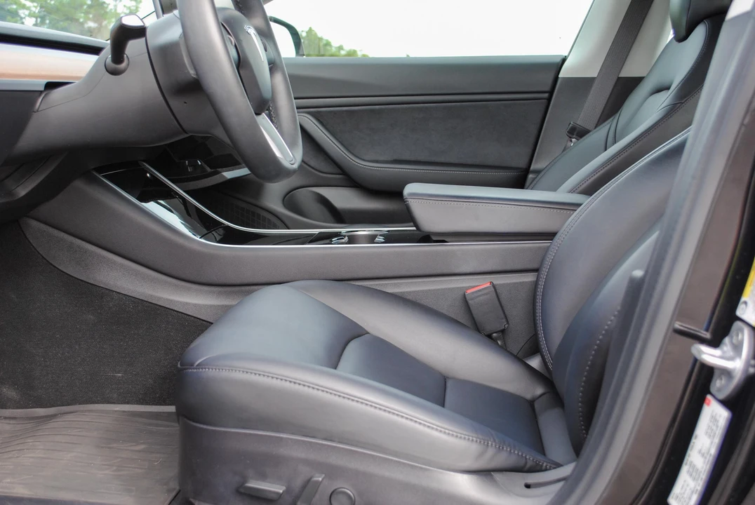 2018 Tesla Model 3 - Image 28 of 31