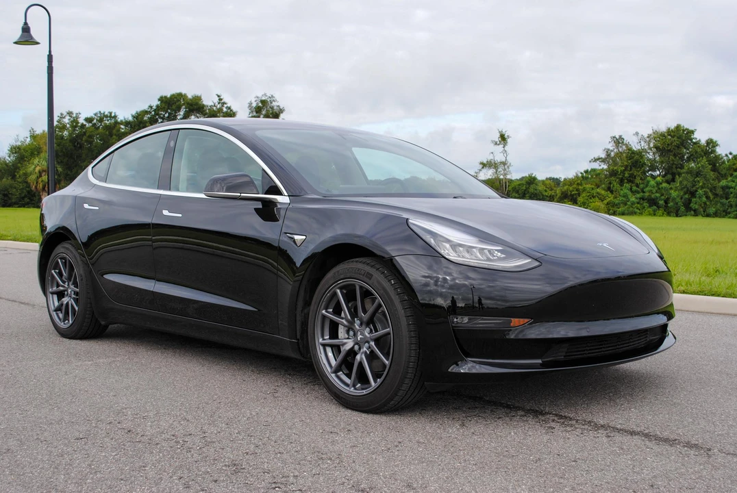 2018 Tesla Model 3 - Image 14 of 31