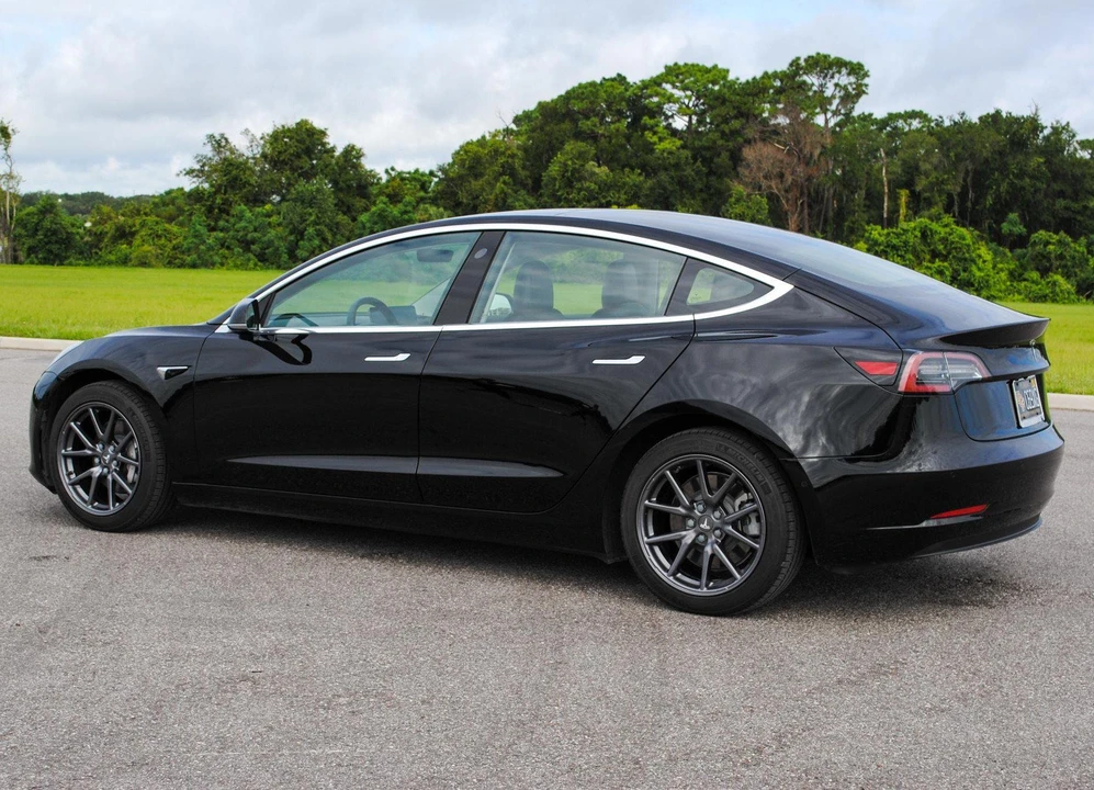 2018 Tesla Model 3 - Image 5 of 31