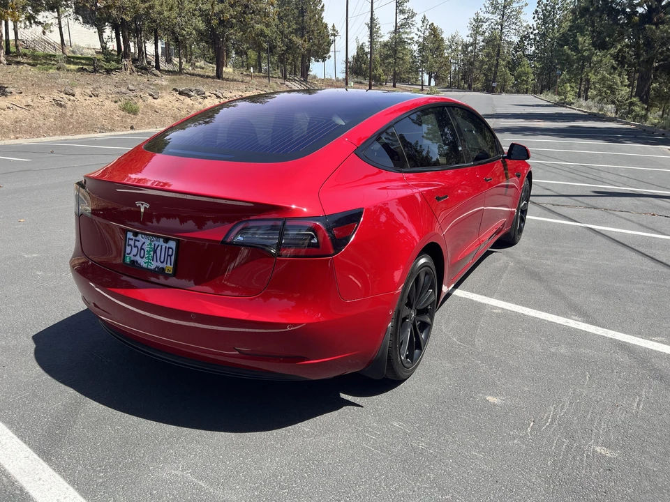 2018 Tesla Model 3 - Image 16 of 31