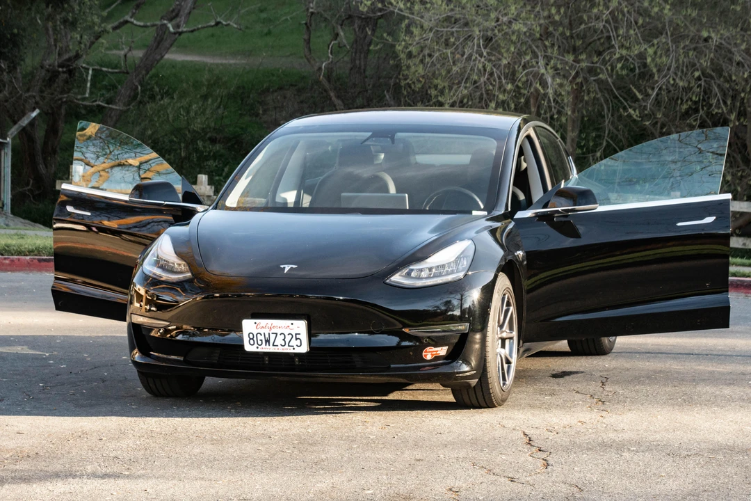 2018 Tesla Model 3 - Image 13 of 31