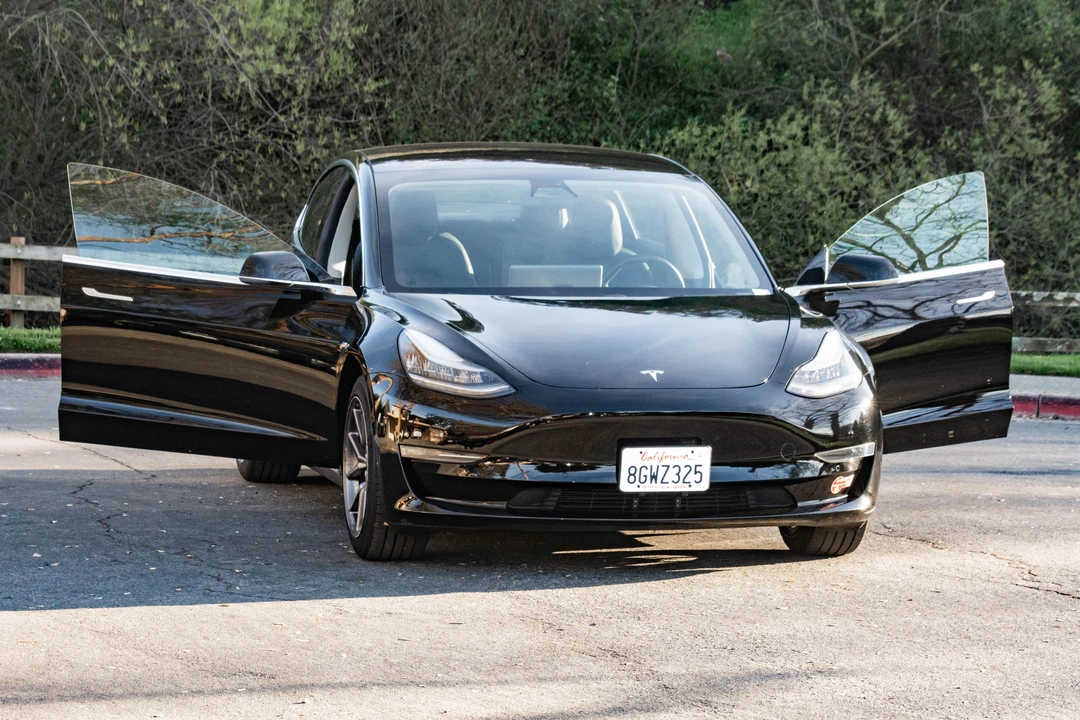 2018 Tesla Model 3 - Image 17 of 31