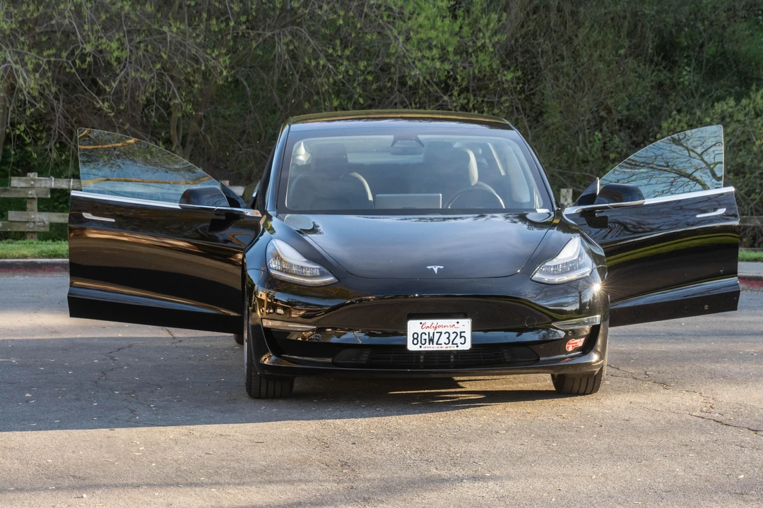 2018 Tesla Model 3 - Image 18 of 31