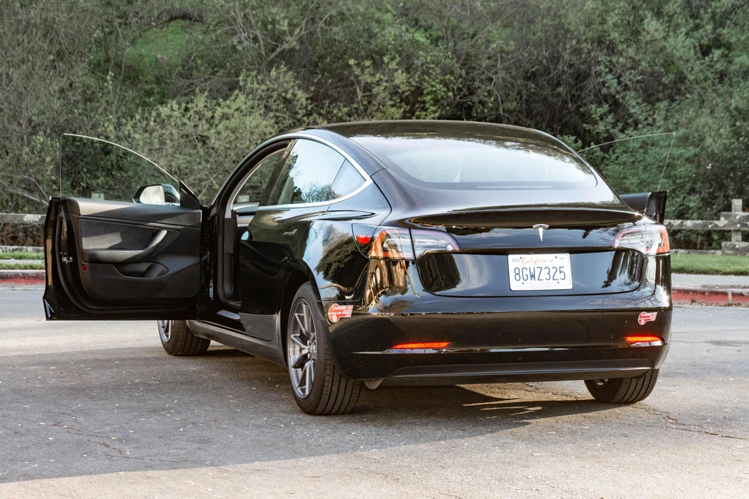 2018 Tesla Model 3 - Image 14 of 31
