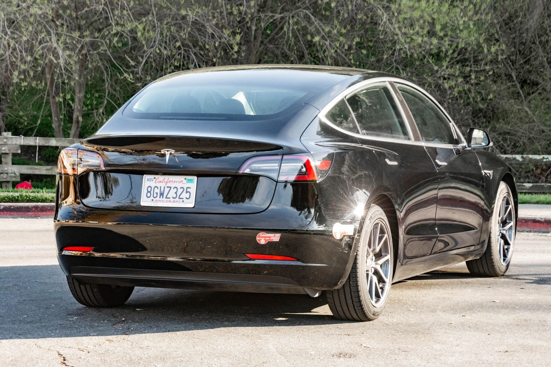 2018 Tesla Model 3 - Image 10 of 31