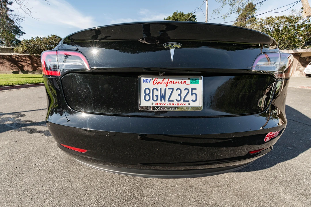 2018 Tesla Model 3 - Image 9 of 31