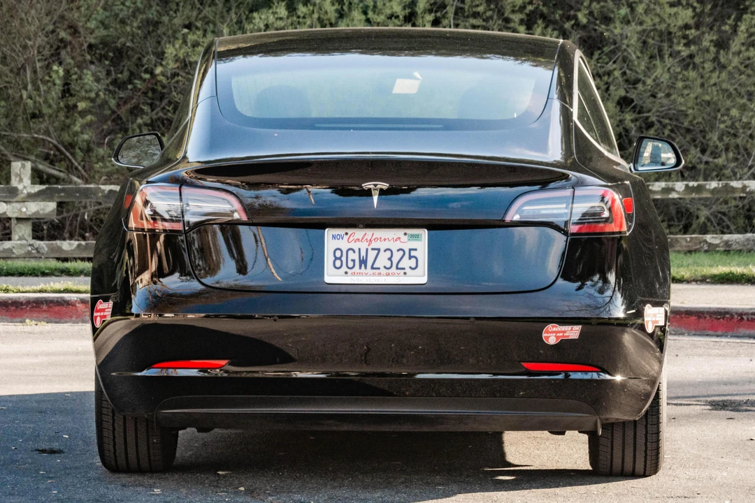 2018 Tesla Model 3 - Image 5 of 31