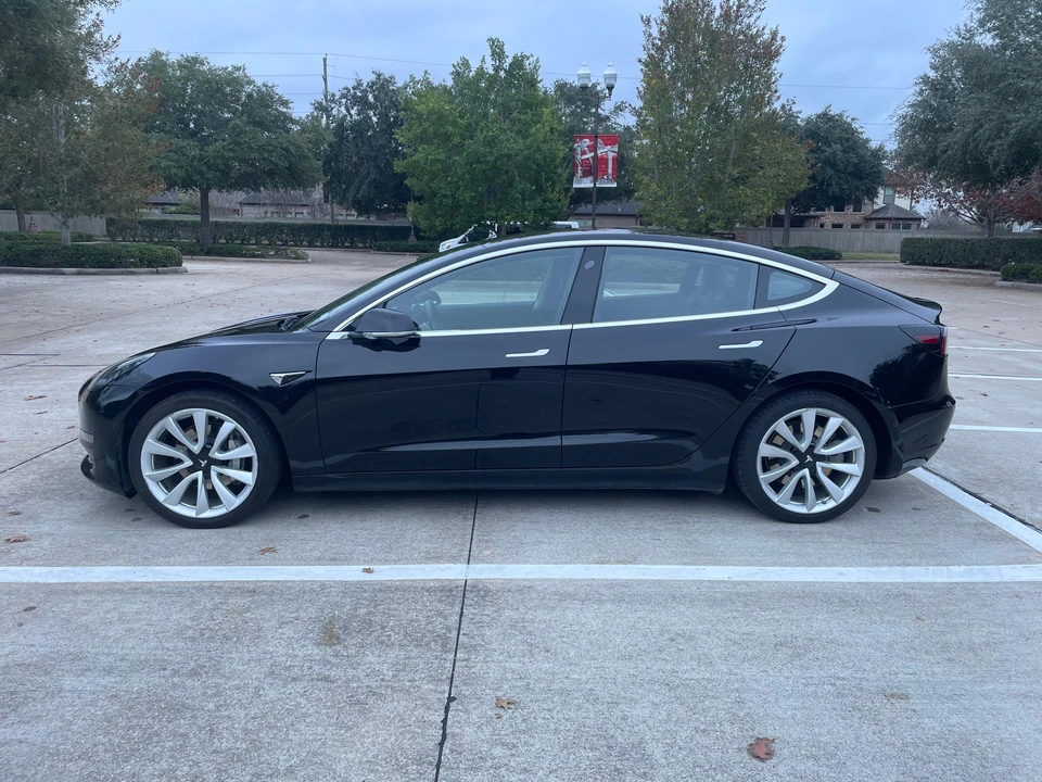 2018 Tesla Model 3 - Image 10 of 31