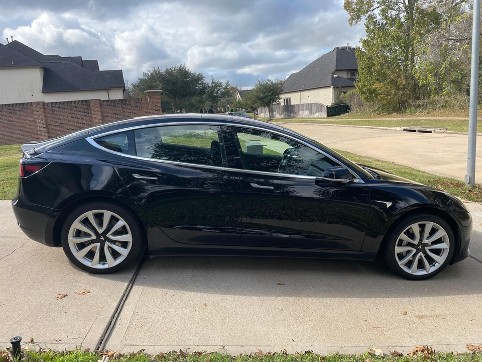 2018 Tesla Model 3 - Image 17 of 31