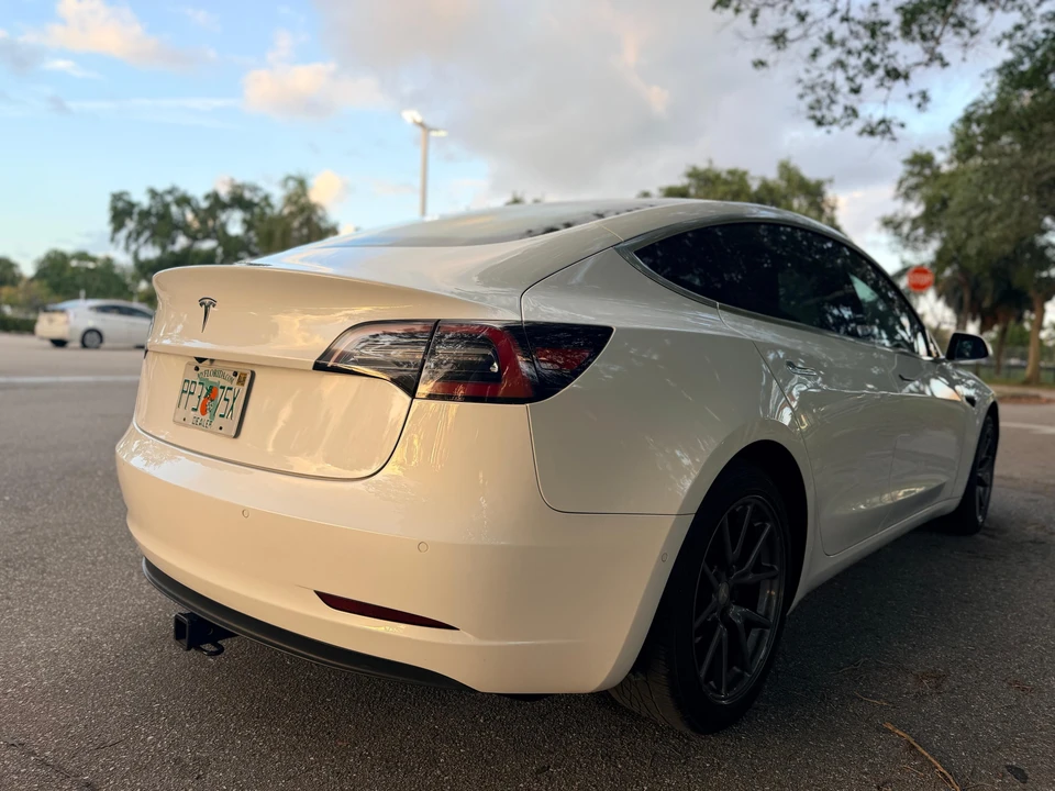 2018 Tesla Model 3 - Image 23 of 31