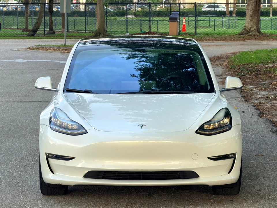 2018 Tesla Model 3 - Image 9 of 31