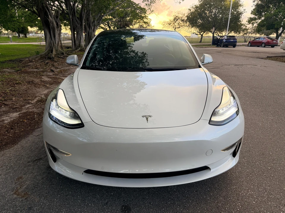 2018 Tesla Model 3 - Image 8 of 31