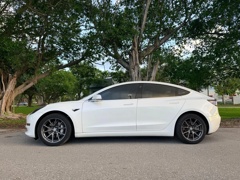 2018 Tesla Model 3 - Image 18 of 31