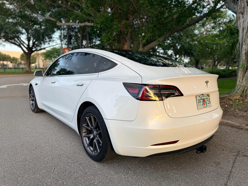 2018 Tesla Model 3 - Image 19 of 31
