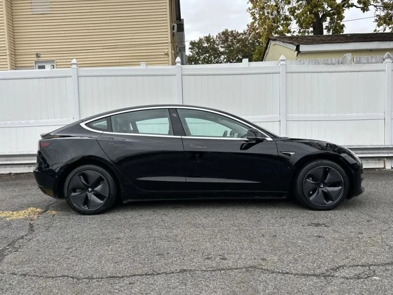2018 Tesla Model 3 - Image 8 of 12