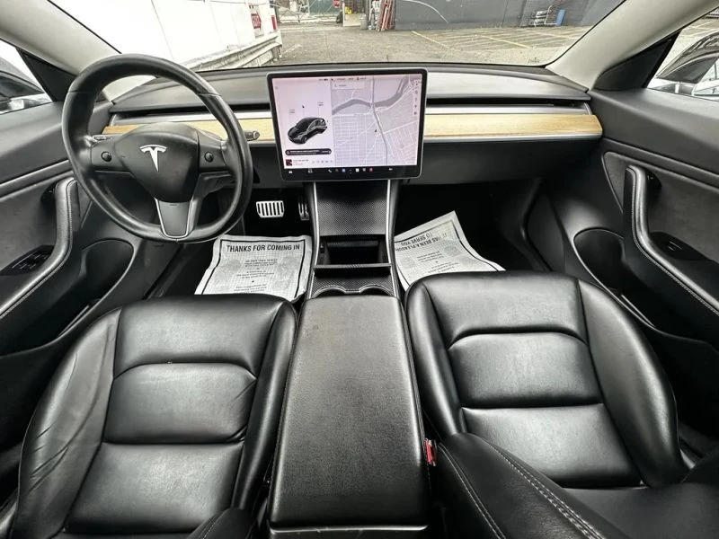 2018 Tesla Model 3 - Image 9 of 12