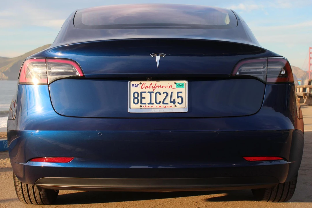 2018 Tesla Model 3 - Image 5 of 15