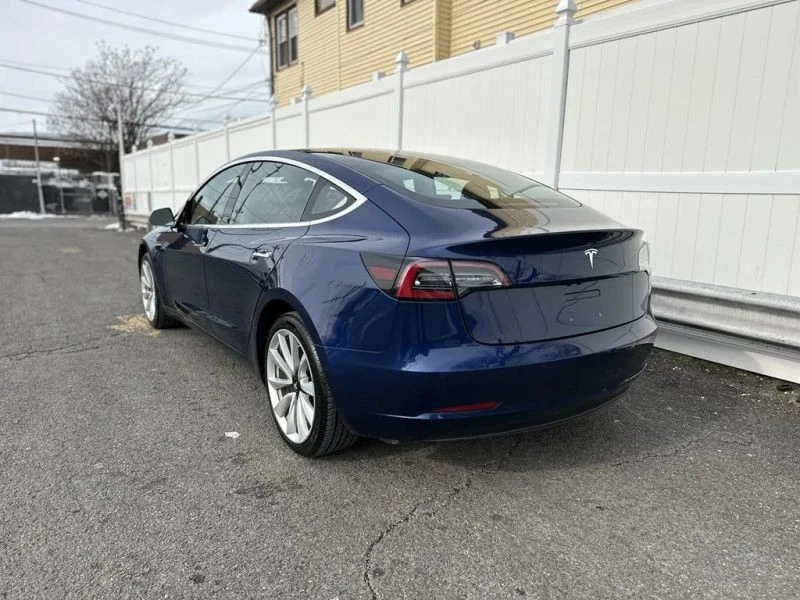2018 Tesla Model 3 - Image 5 of 12