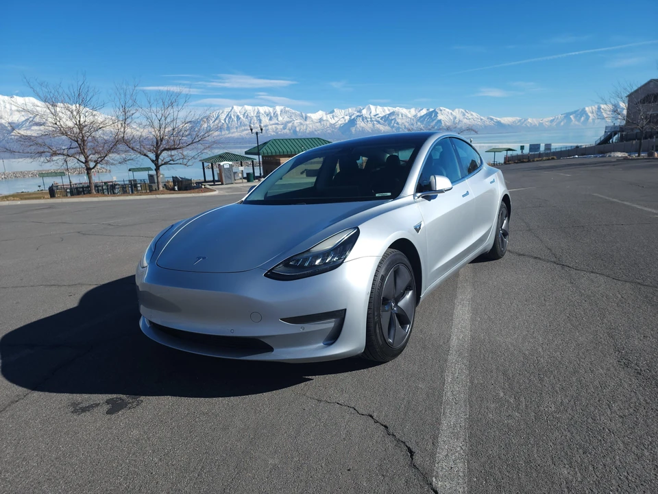 2018 Tesla Model 3 - Image 6 of 31