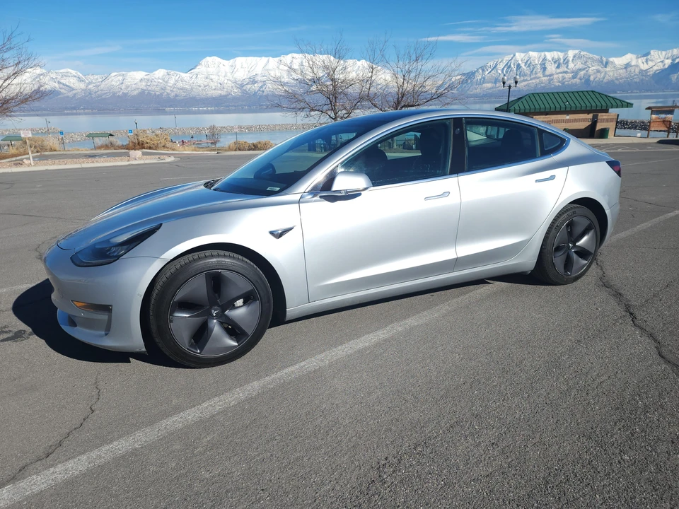 2018 Tesla Model 3 - Image 14 of 31