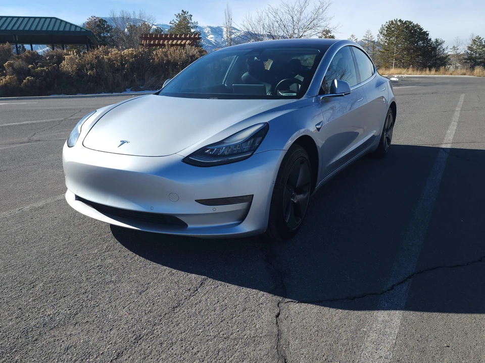 2018 Tesla Model 3 - Image 9 of 31