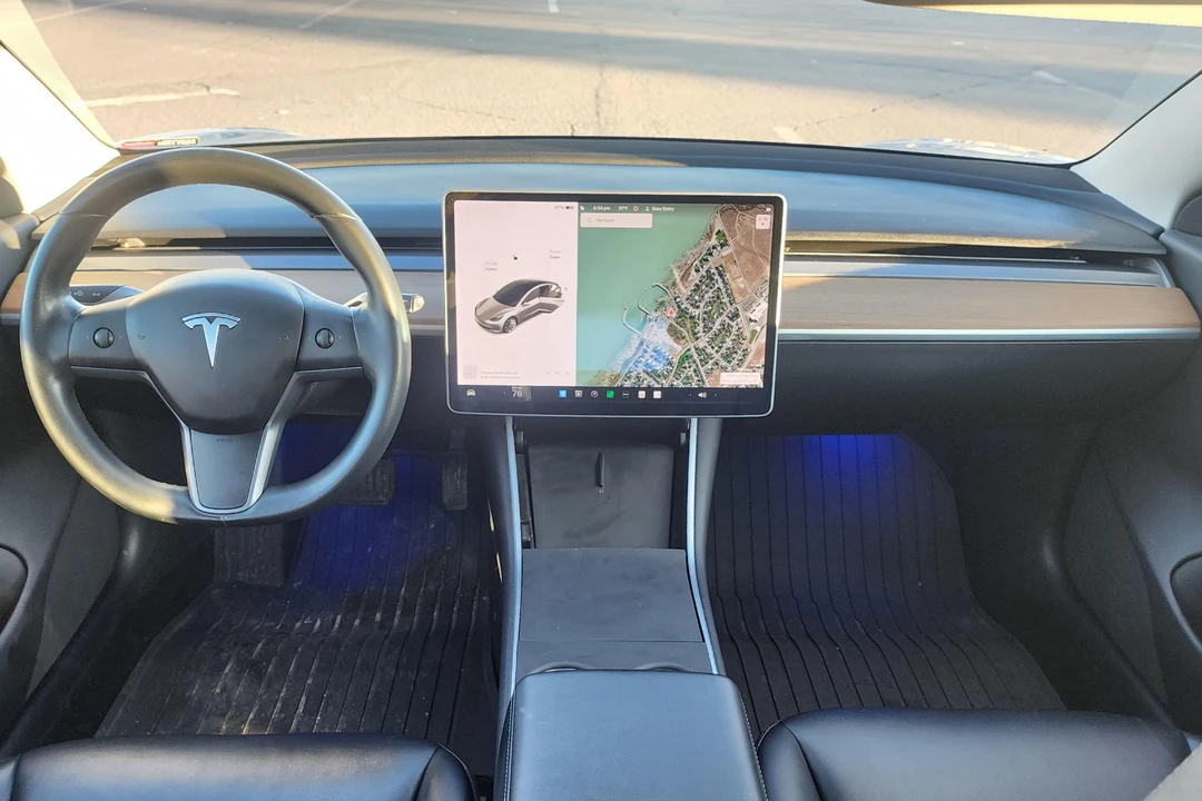 2018 Tesla Model 3 - Image 28 of 31