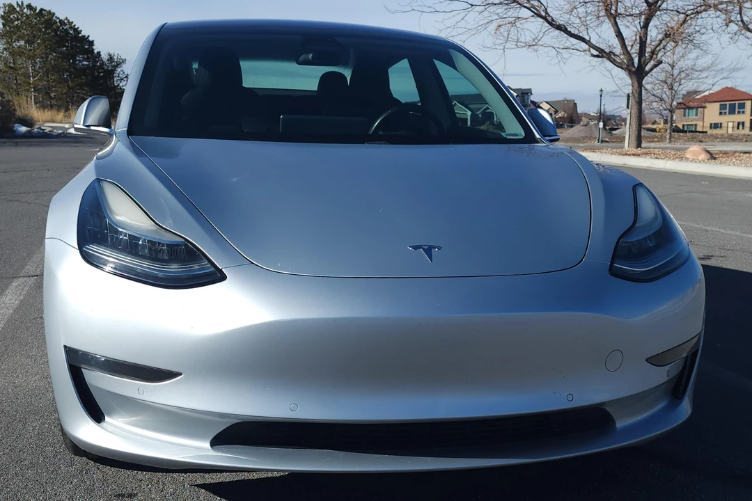 2018 Tesla Model 3 - Image 2 of 31