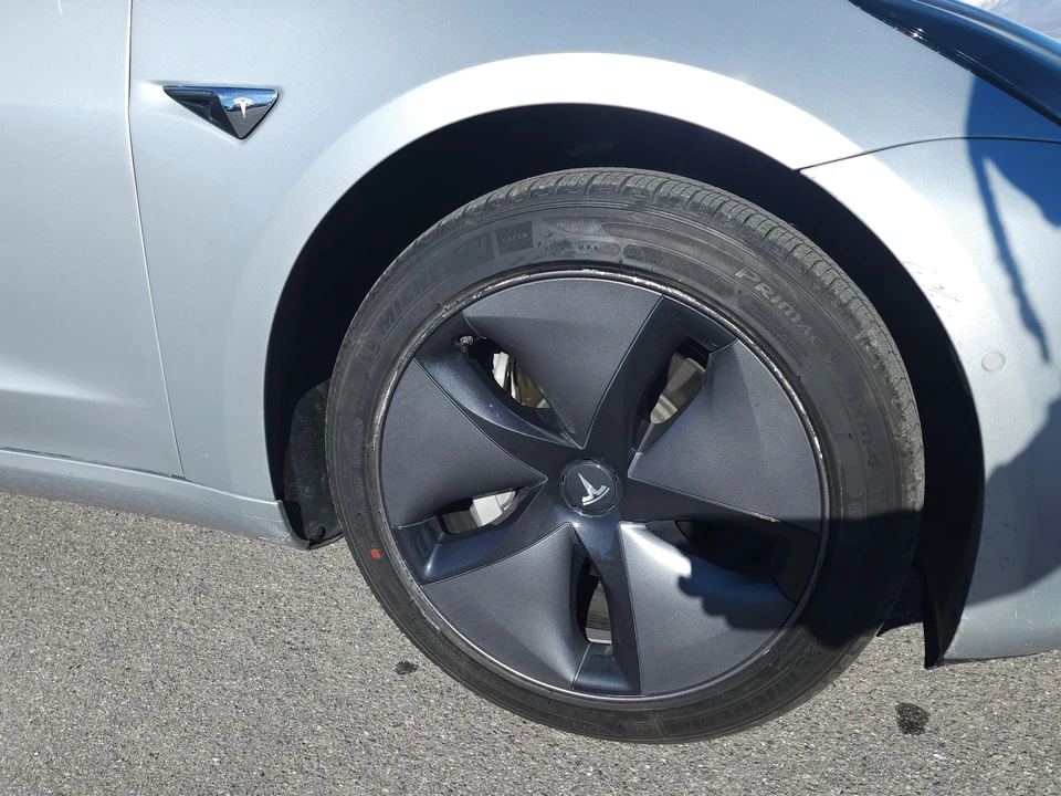 2018 Tesla Model 3 - Image 27 of 31